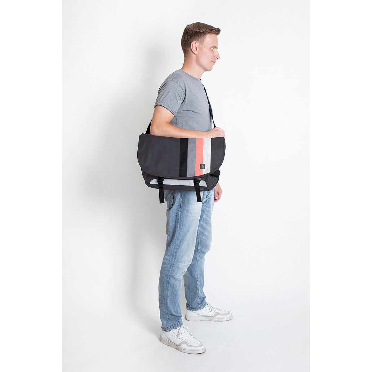 Dinky Di Messenger 16" Classic