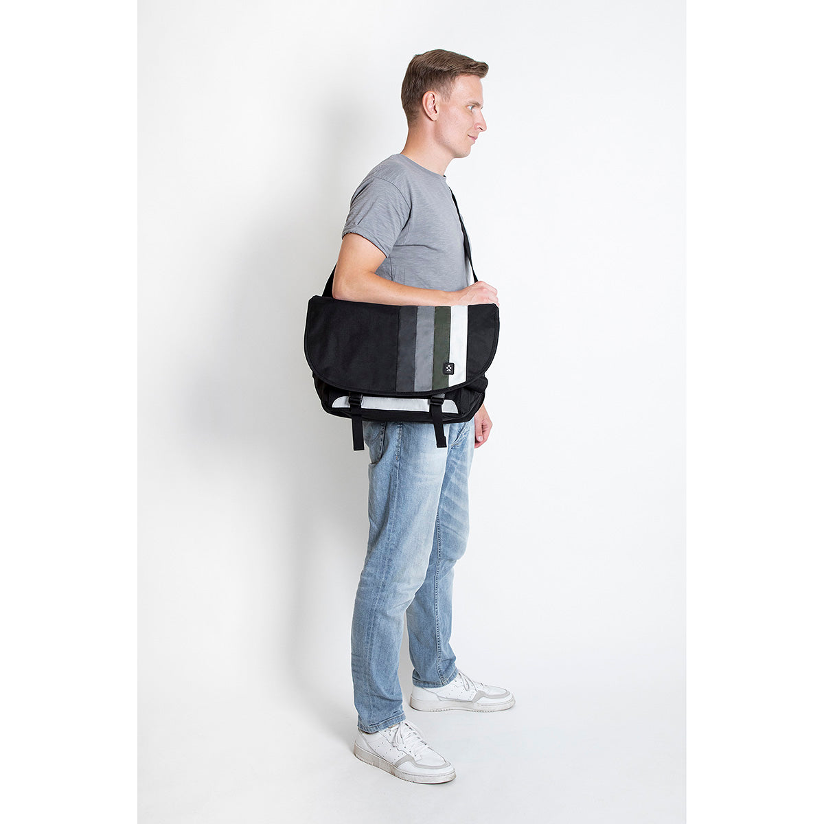 Dinky Di Messenger 16" Classic