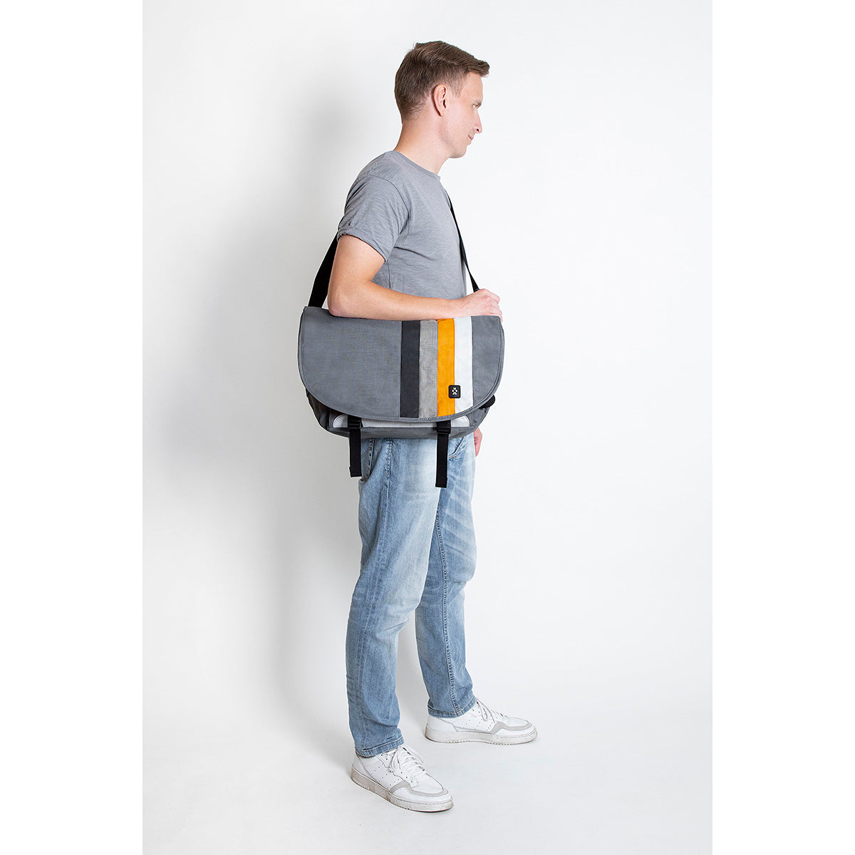 Dinky Di Messenger 16" Classic